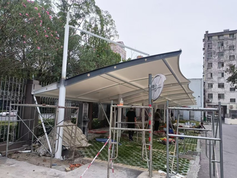 2026衢江区露天停车场升级改造,张拉膜结构车棚厂家一站式施工-1